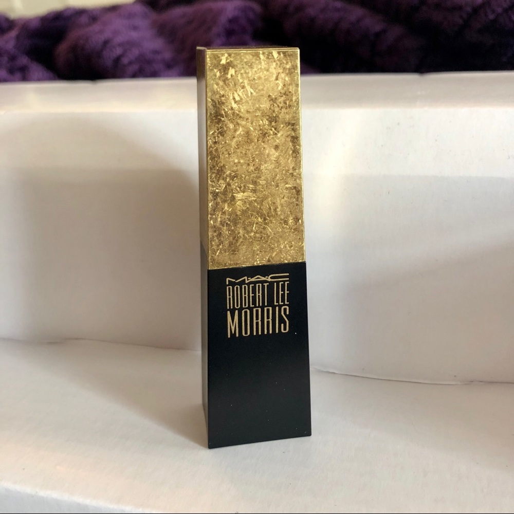 M•A•C x Robert Lee Morris ‘Concord Grape’ Lipstick - Picture 4 of 8